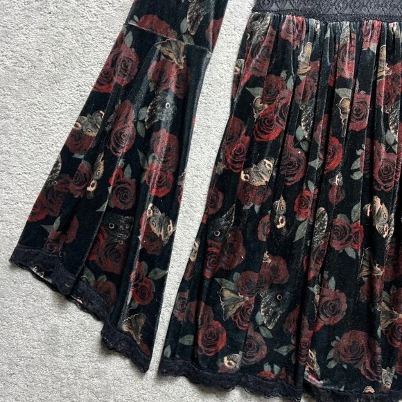 Thorn & Fable Dress Womens SM Velvet Bell Sleeve Mini Dress Rose Butterfly Print - Picture 6 of 15